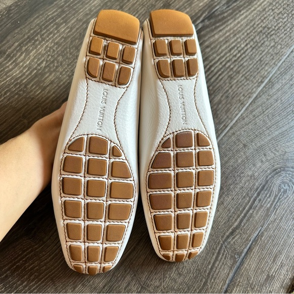 Size 37.5 LOUIS VUITTON WHITE BROWN LOAFERS - Picture 3 of 17